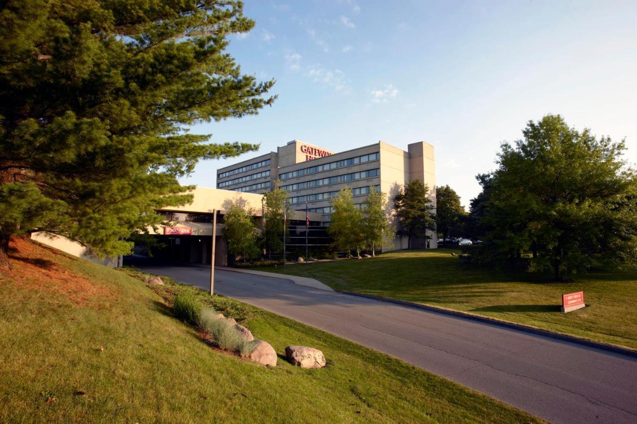Gateway Hotel And Conference Center Эймс Экстерьер фото